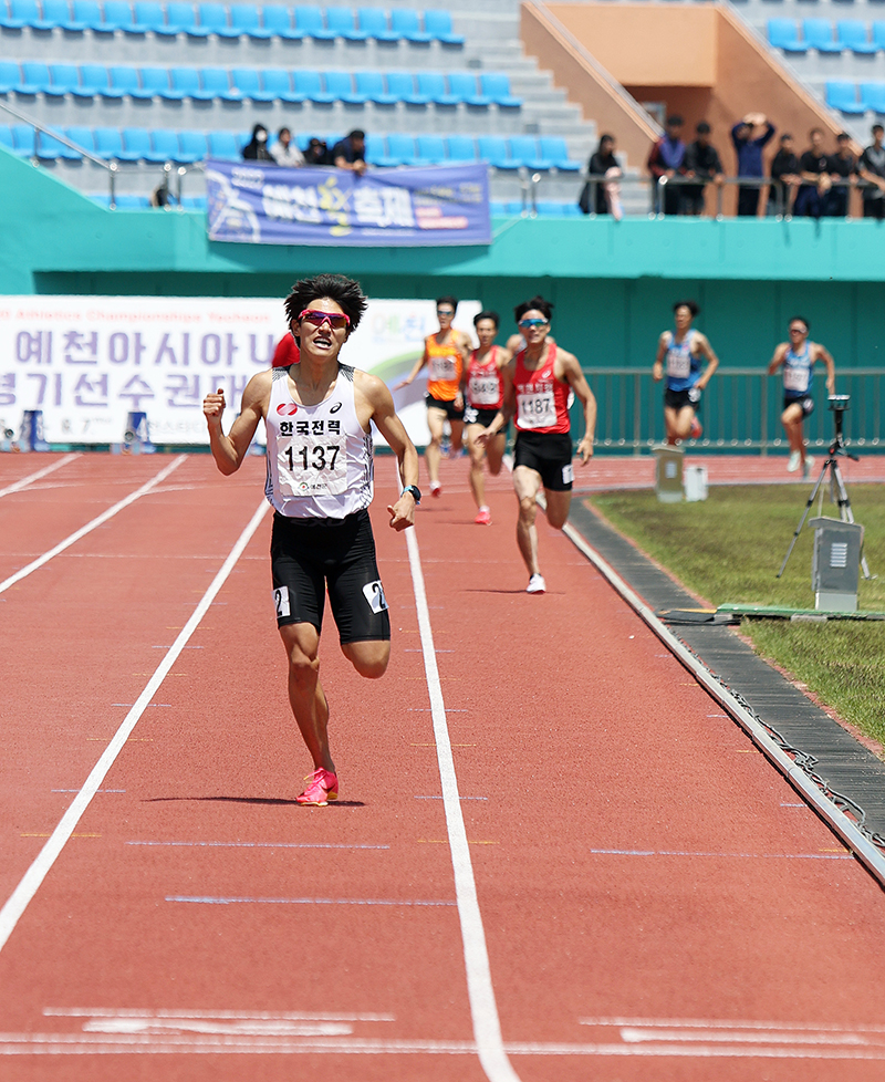 남자부 1500m 1위 박종학