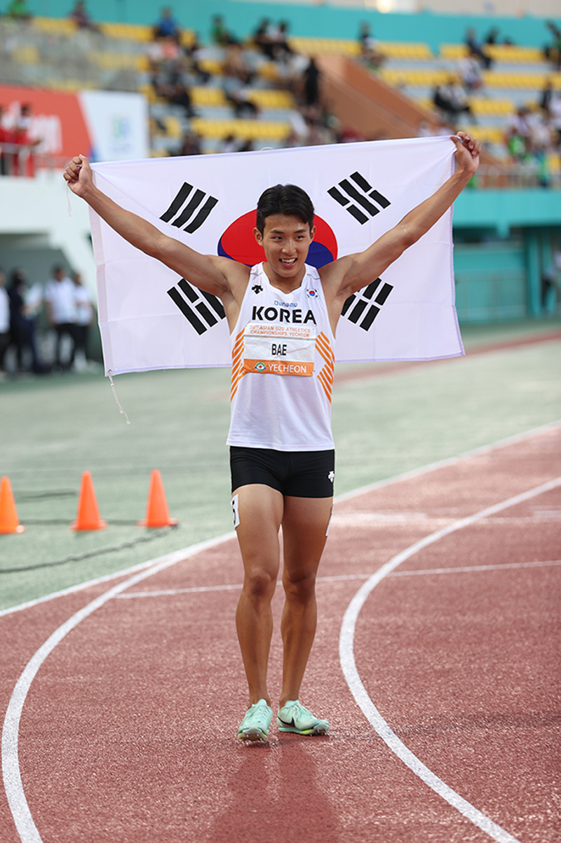 남 400m 은메달 태극기 세러마니