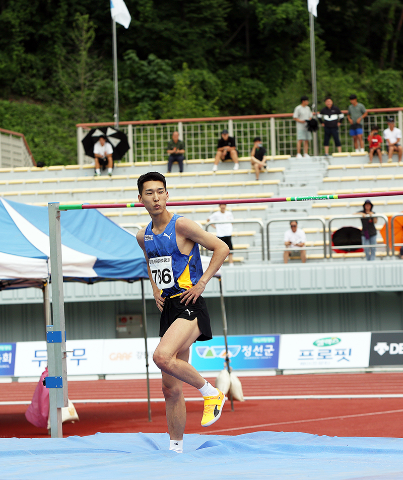 남자부 높이뛰기 올 시즌 세계 1위(World Leading) 2m32 달성 우상혁
