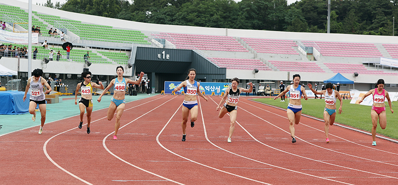 여자부 100m 우승 김다은(가평군청)