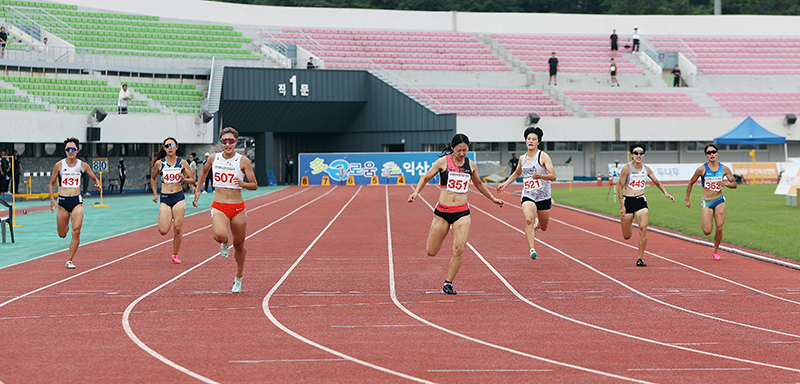 여자부 200m 우승 신현진(포항군청)