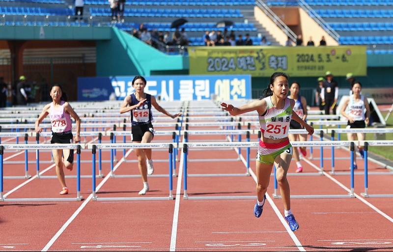 여중부 100m 허들 우승 김서현 피니시