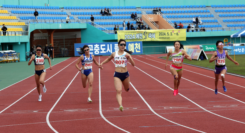 여자부 200m 우승 김소은(가평군청)
