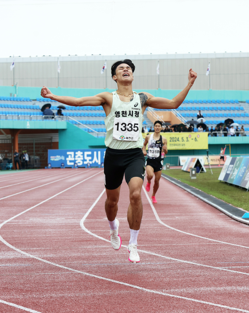 남자부 1500m 1위 이재웅 피니시