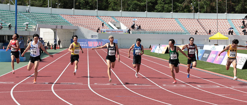 남고부 200m 우승 김동진(대구체고, 174)