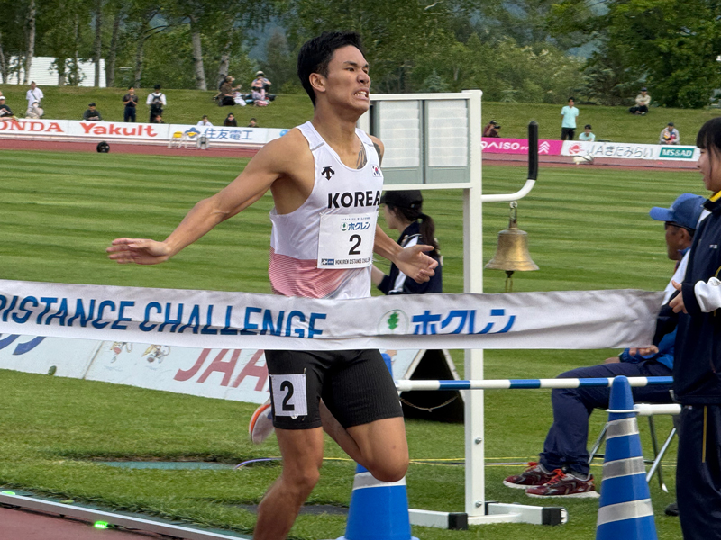  남자 1500m 한국 신기록 이재웅(국군체육부대)