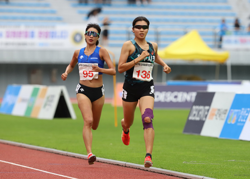여자부 1500m 우승 박나연(136)