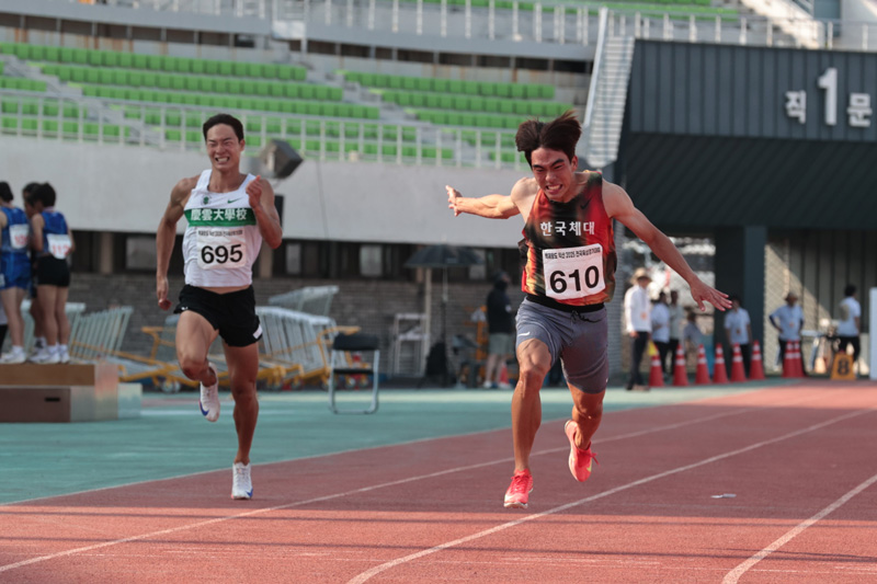 남자대학부 200m 우승 김정윤(610)