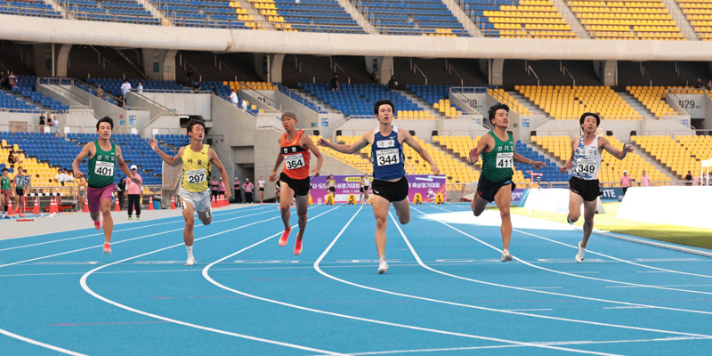 남고부 100m 우승 김동진(344)