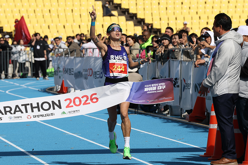 여자 국내부 우승 최정윤(충남도청)