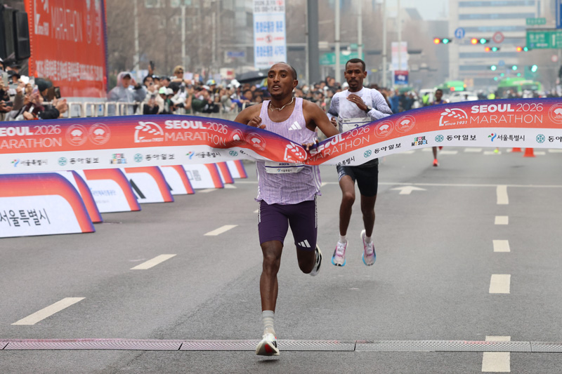 남자 국제부 대회신기록 우승 하프투 테클루 아세파(에티오피아)