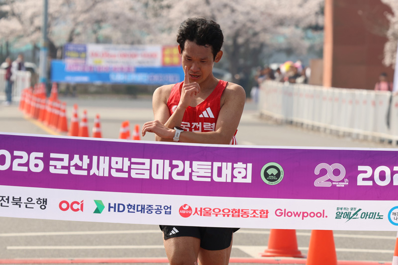 남자 국내부 우승 심종섭(한국전력공사)