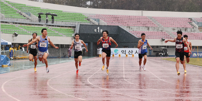 남자고등부 200m 우승 최명진(333)