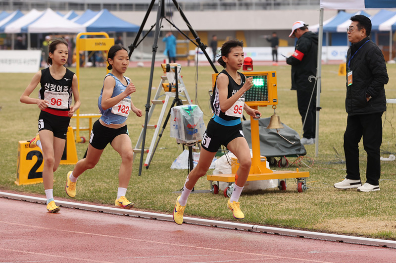 대회 3관왕, 손로이(95)