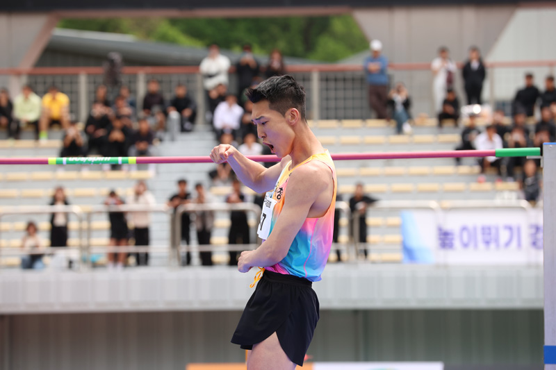 남자부 높이뛰기 우승 우상혁 