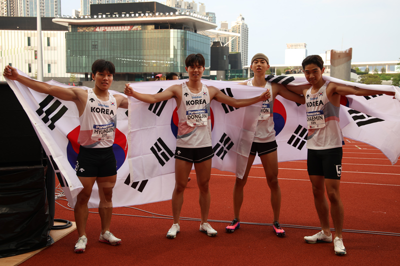 ¾Æ½Ã¾ÆU20À°»ó°æ±â¼±¼ö±Ç´ëȸ ³²ÀÚ 4x100m ¸±·¹ÀÌ ±Ý¸Þ´Þ (ÃÖ¸íÁø, ±èµ¿Áø, ÃÖ¼º¿ø, Àüä¹Î)