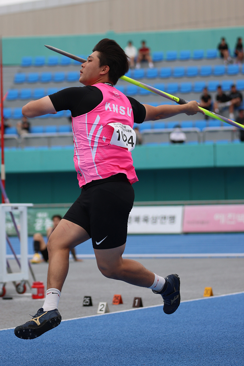 남자 창던지기 대회신기록 정준석