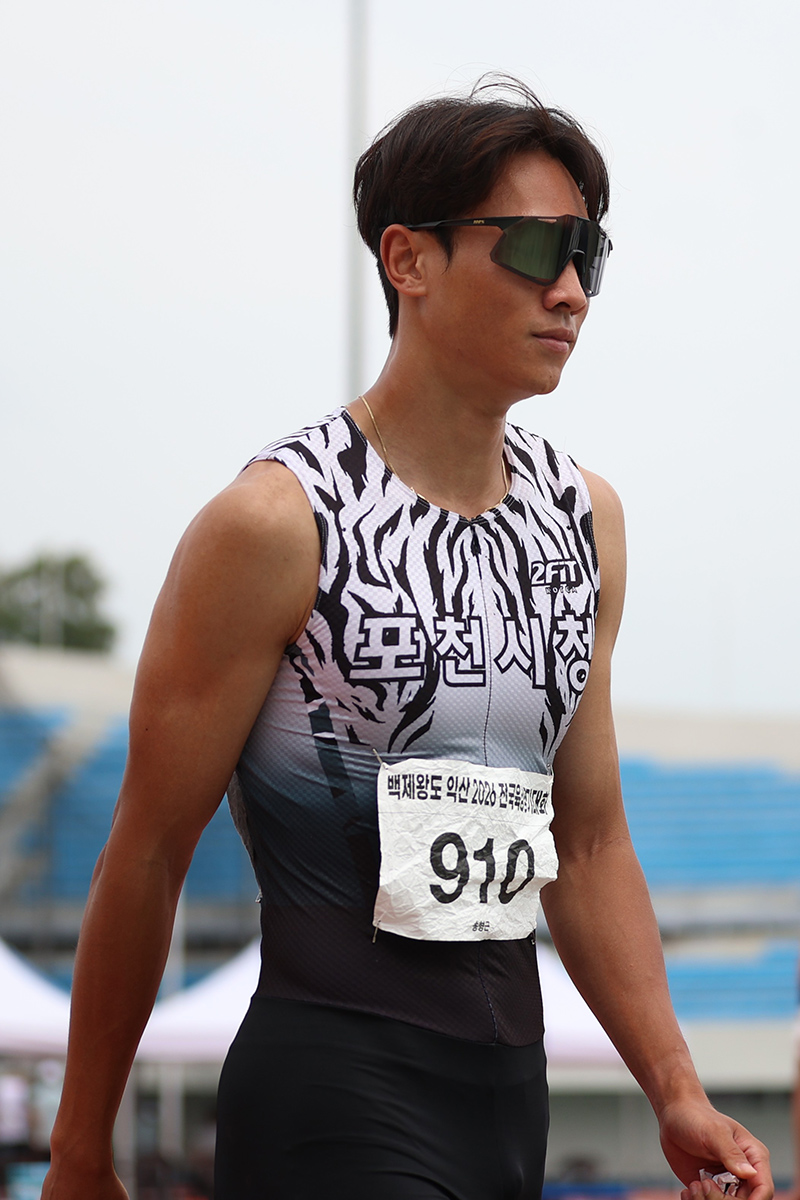 남자부 400m 대회신기록 송형근(910)
