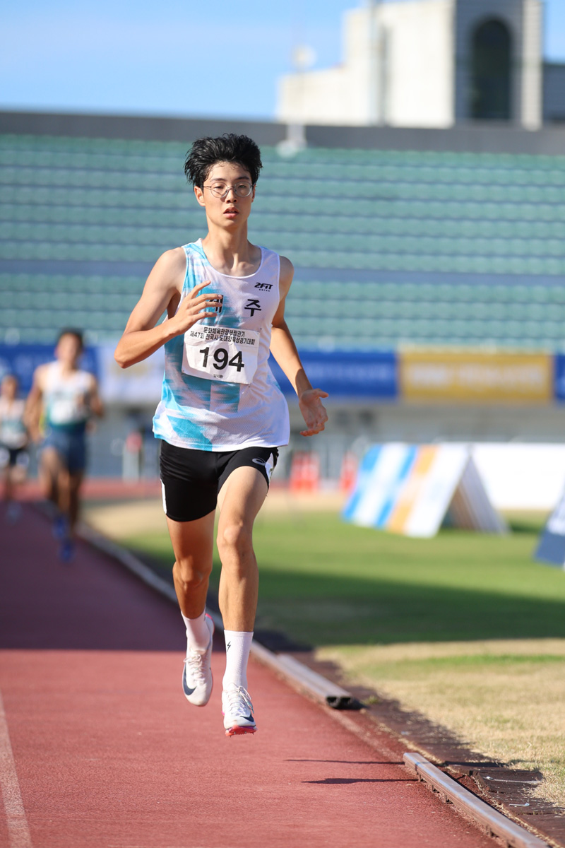남중부 5종경기 부별한국기록 경신, 임지환(위미중)
