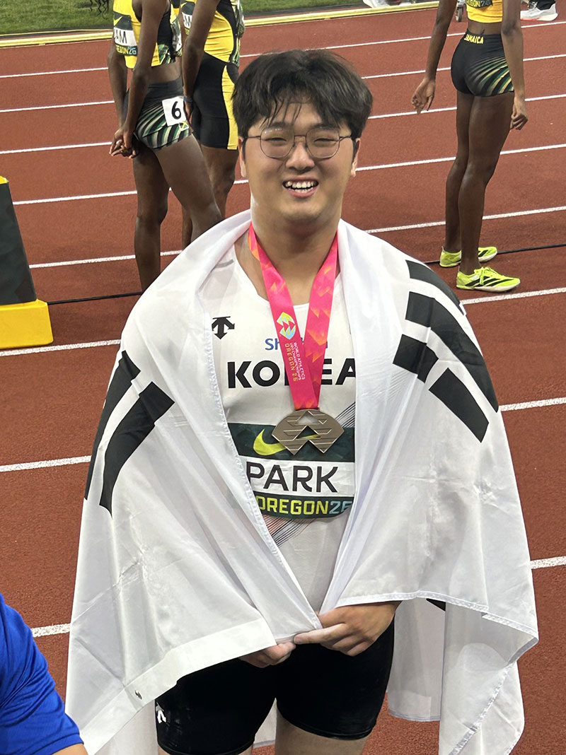 세계U20육상선수권대회 남자 포환던지기 은메달 획득