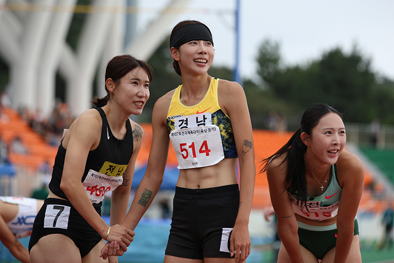 여자부 400m 우승 김서윤(514)